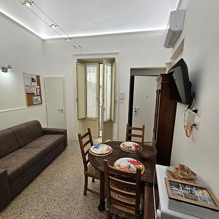 Grey House Apartments Катания Экстерьер фото