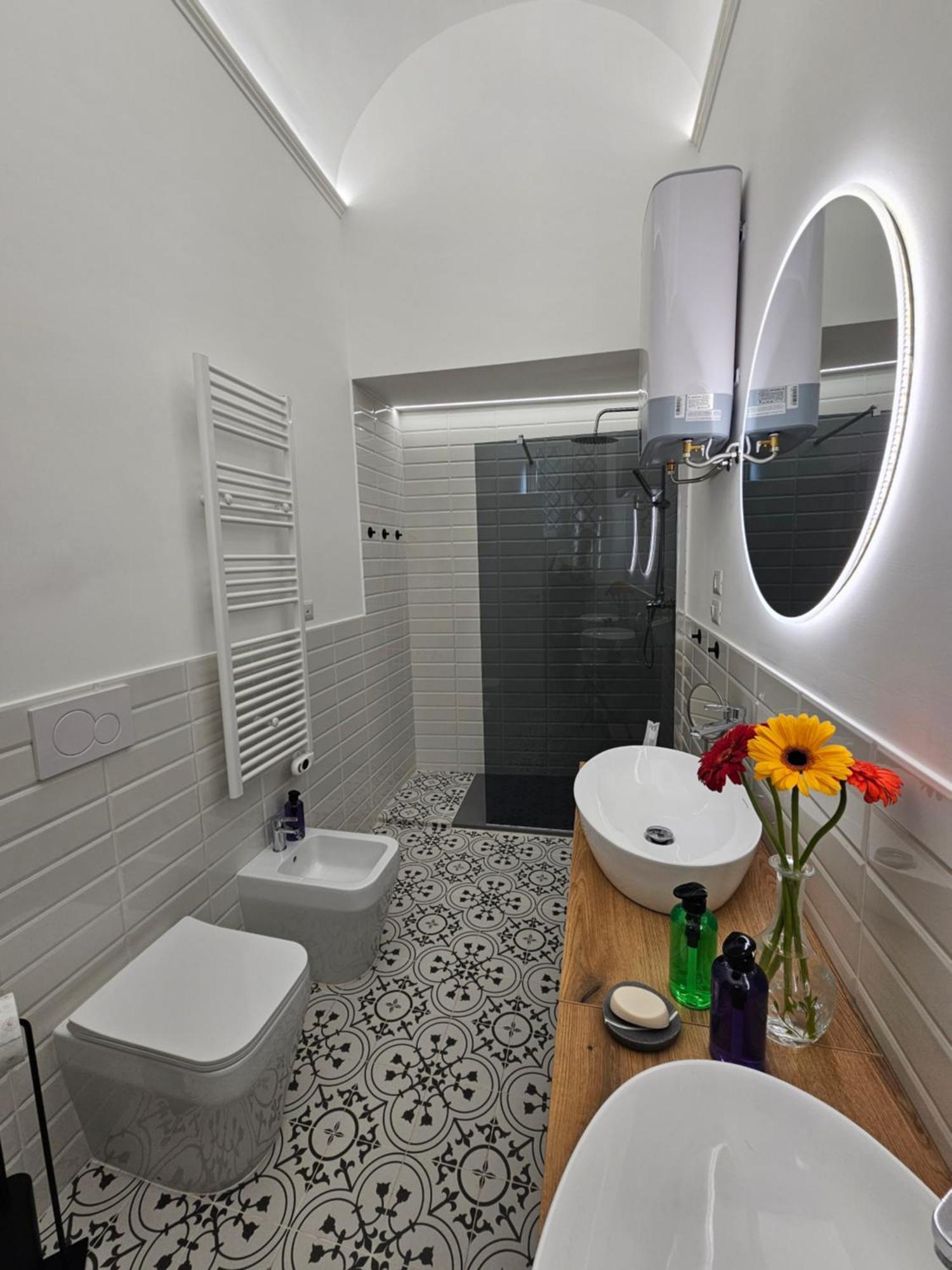Grey House Apartments Катания Экстерьер фото
