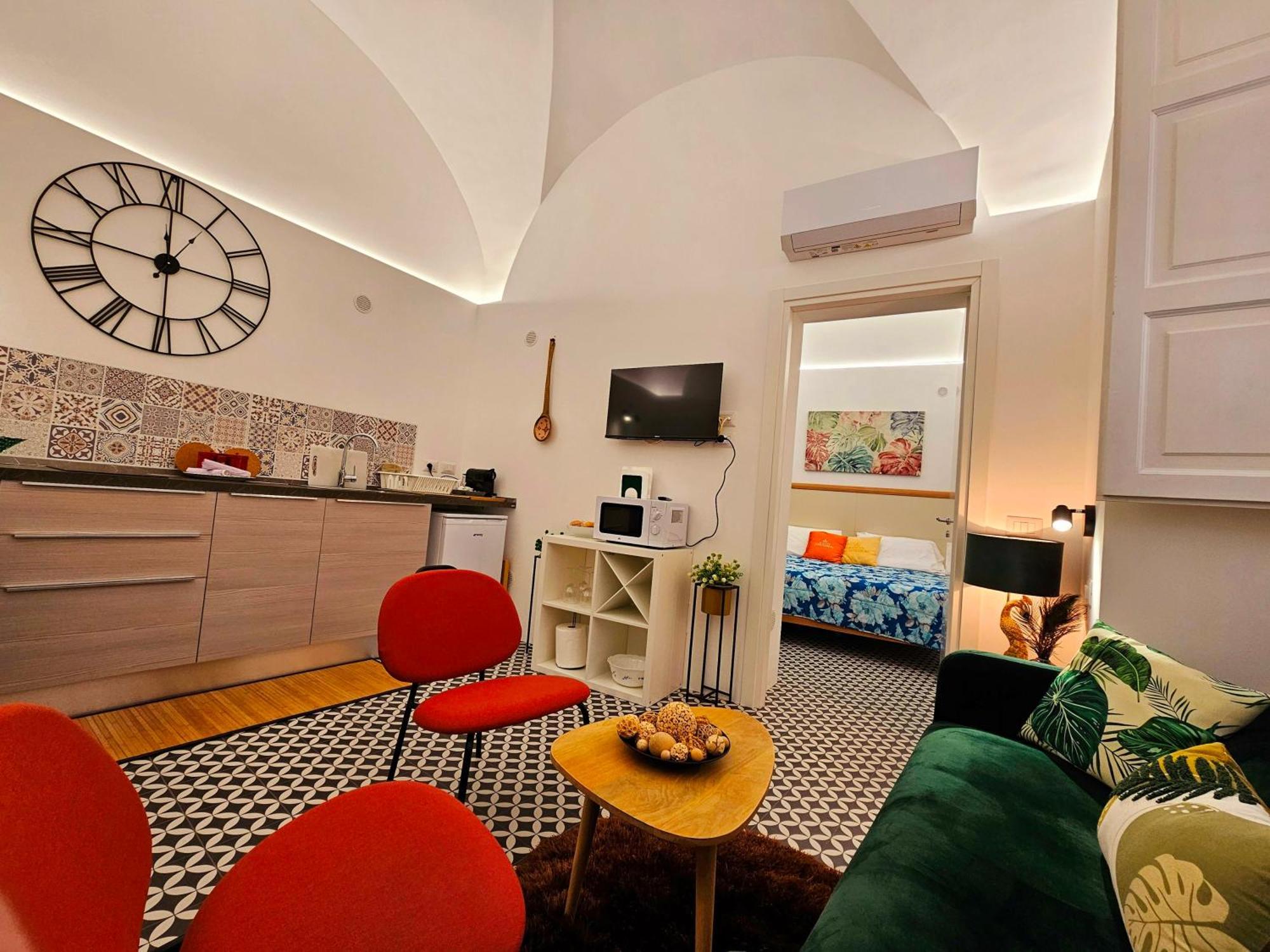 Grey House Apartments Катания Экстерьер фото